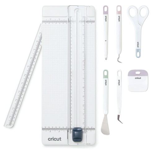 Cricut Essential Tool Kit. 