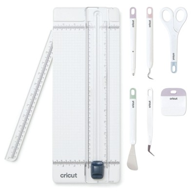Cricut Essential Tool Kit. 